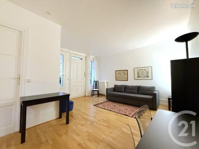 Studio 1 pièce 30 m²