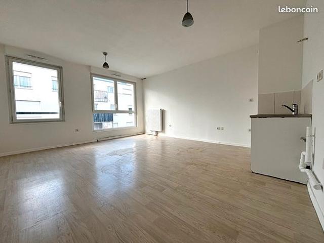 Studio 1 pièce 31 m²