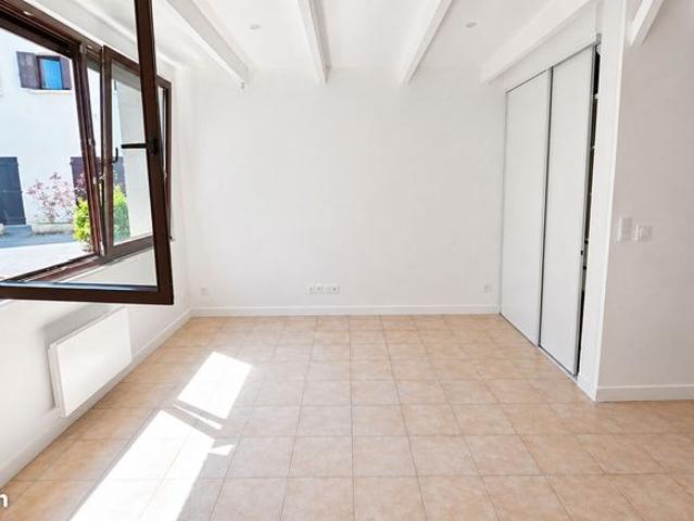 Studio 1 pièce 35 m²