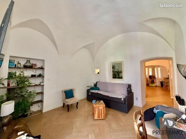 Studio 1 pièce 35 m²