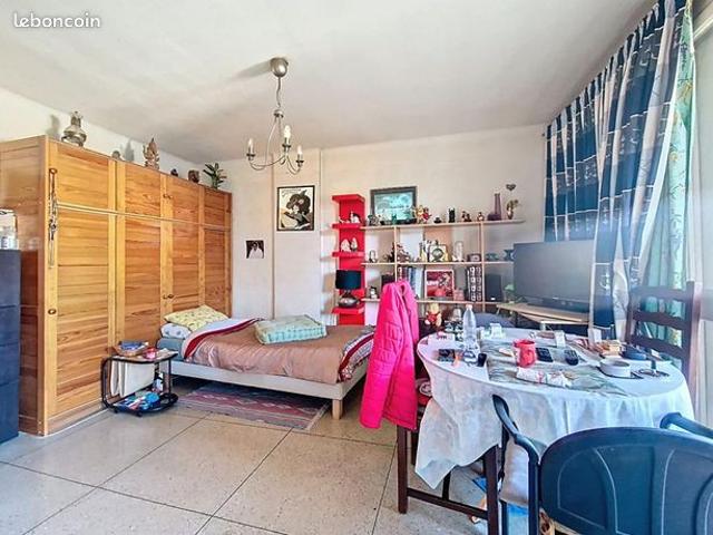 Studio 1 pièce 36 m²