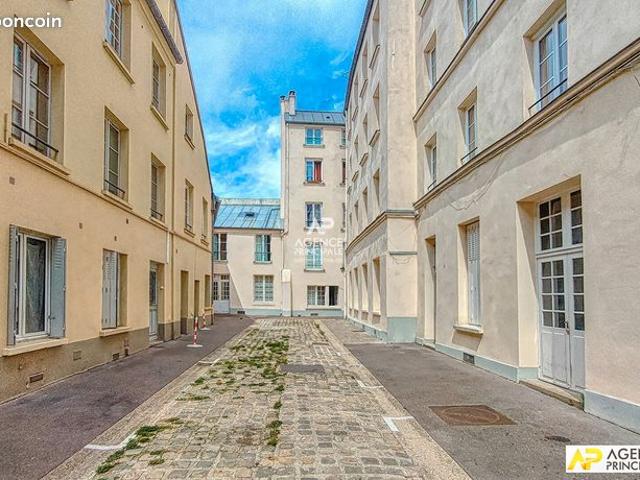 Studio 1 pièce 38 m²