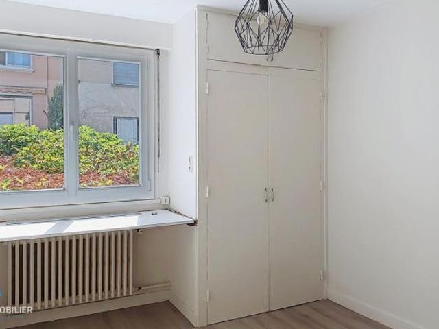 Studio 1 pièce s 15 m²