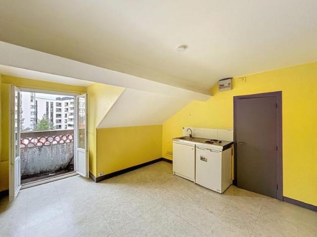 Studio 1 pièce s 16 m²