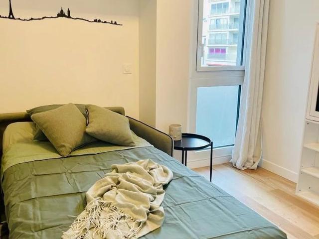 Studio 1 pièces 15m² 16 eme