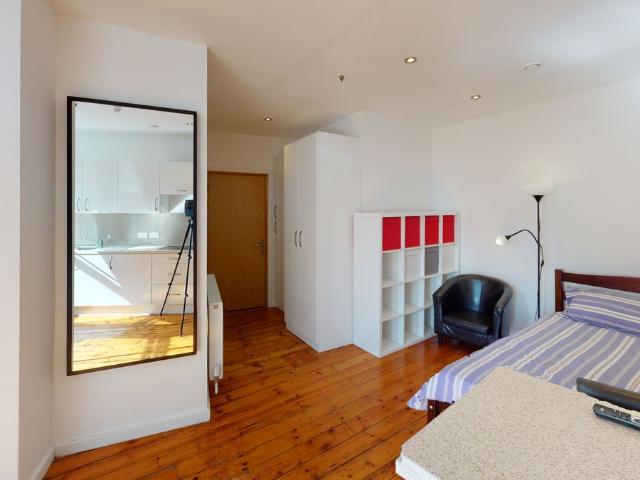 Studio 201, 29A Upper Parliament Street, Nottingham, Nottinghamshire NG1, Room to rent, £845 pcm | PrimeLocation