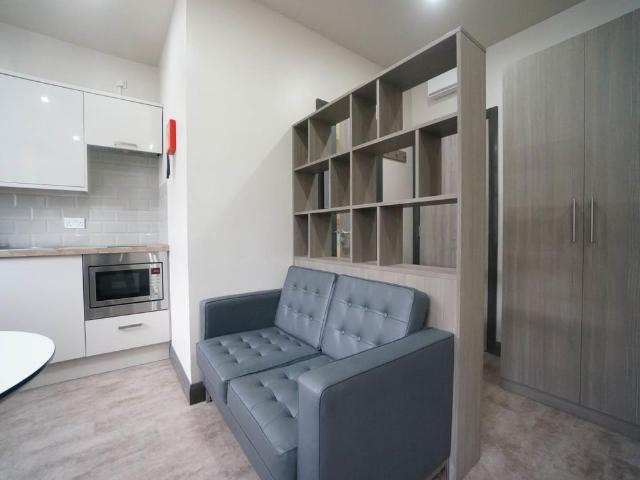 Studio 203, 259 High Street