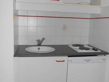 Studio 22.63², kitchenette équipée, avec balcon