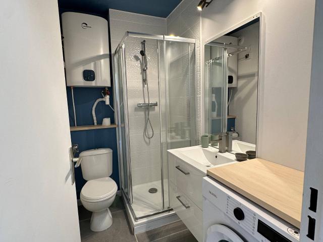 Studio 23m² rénové avec balcon et parking – Grenoble