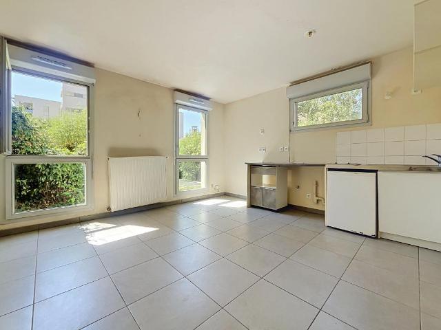 STUDIO 24 m2 – GARAGE – 69007 LYON