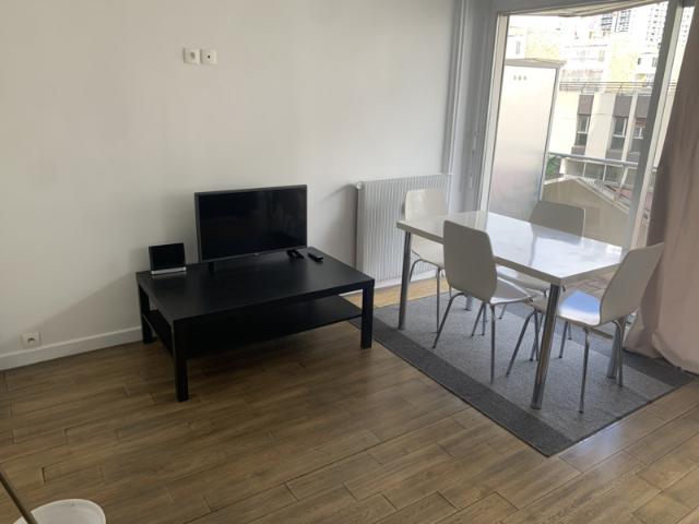 STUDIO 24M2 BALCON 5M2 SAINT CHARLES IMMEUBLE 70 GAR