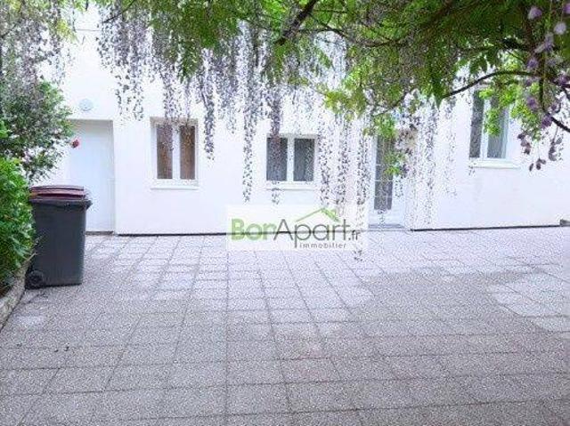 Studio / 24m² / Longjumeau RER C
