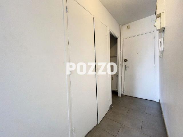 STUDIO 25 m² à louer à MONDEVILLE Rue Albert Bayet