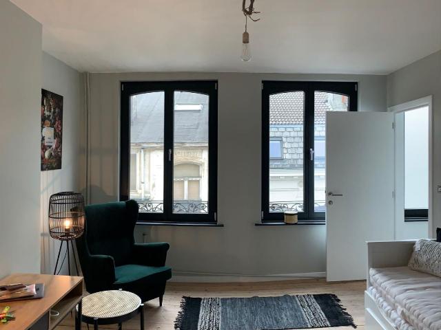 Studio 25 m² Place Rouppe à Bruxelles