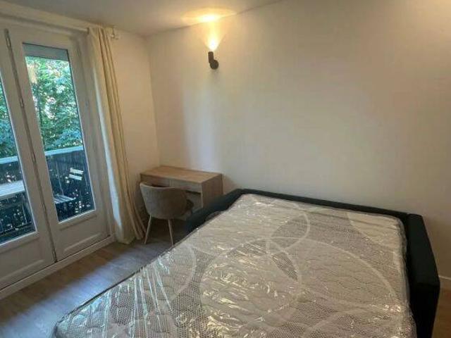 Studio / 25m² / Issy RER C