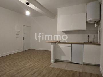 Studio 26 m2 à 300 m de la Victoire