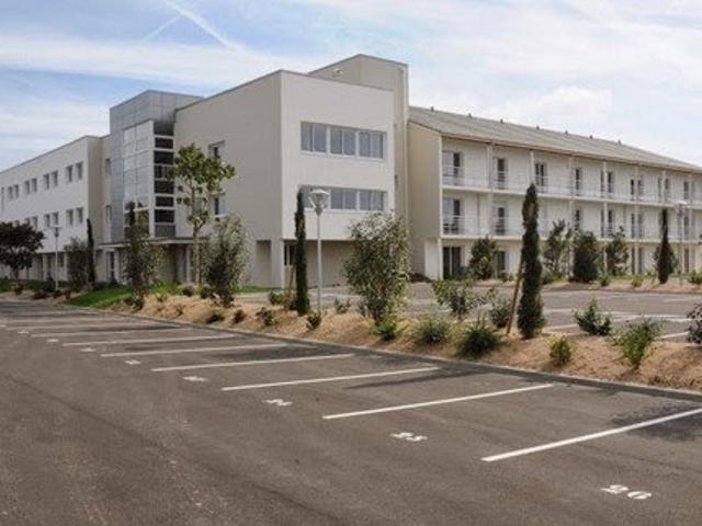 Studio 27 m²