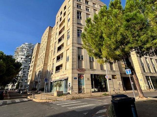 Studio 27 m²