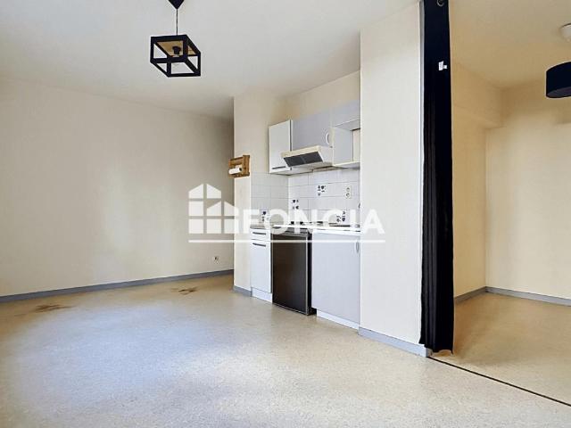 Studio 27 m²