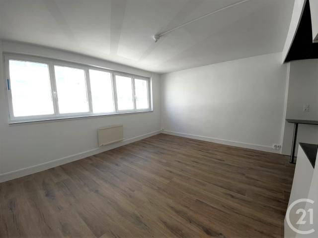Studio 27 m²
