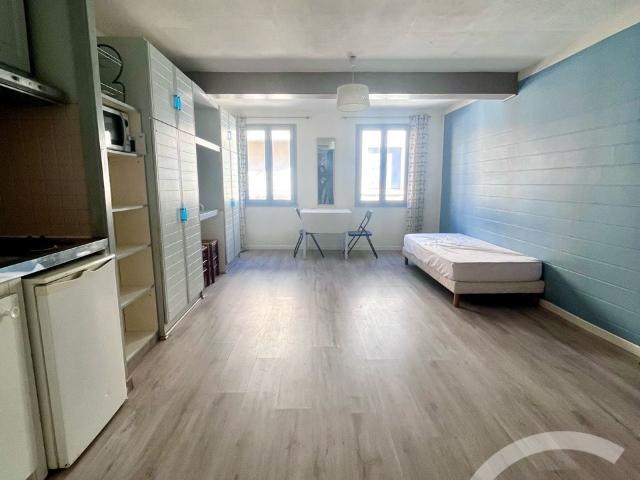 Studio 27 m²