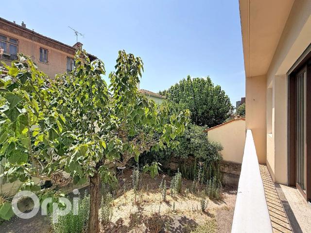 Studio 27 m²