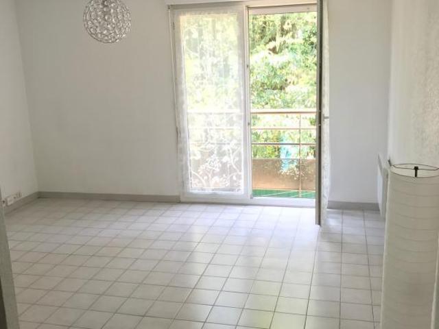 Studio 27 m²