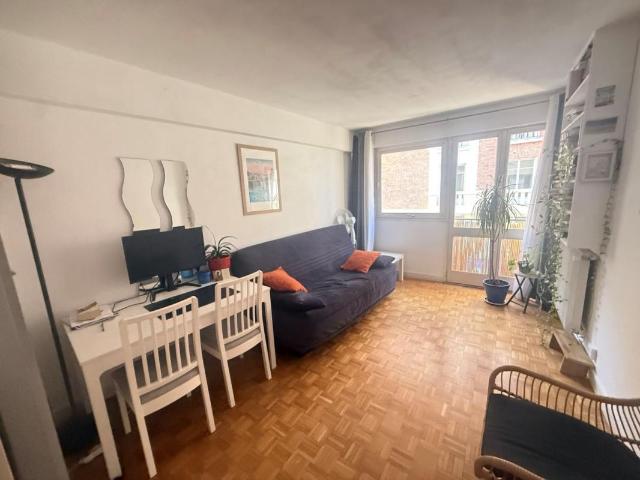 Studio 27 m²