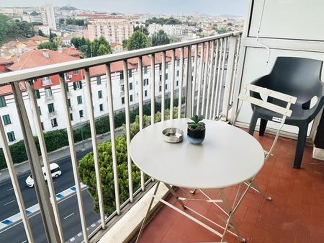 Studio 27 m²
