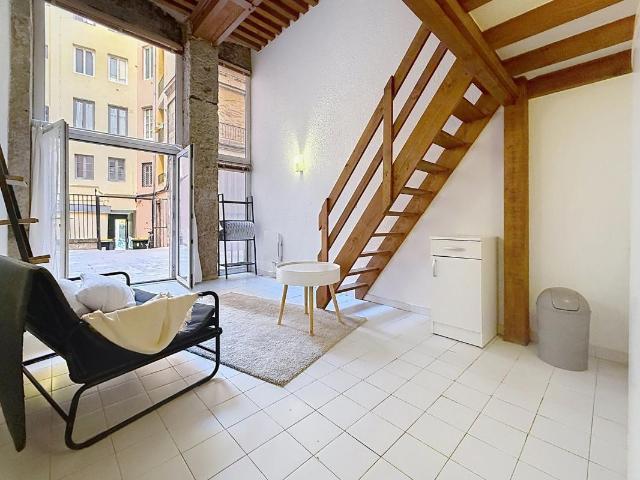 Studio 27 m²