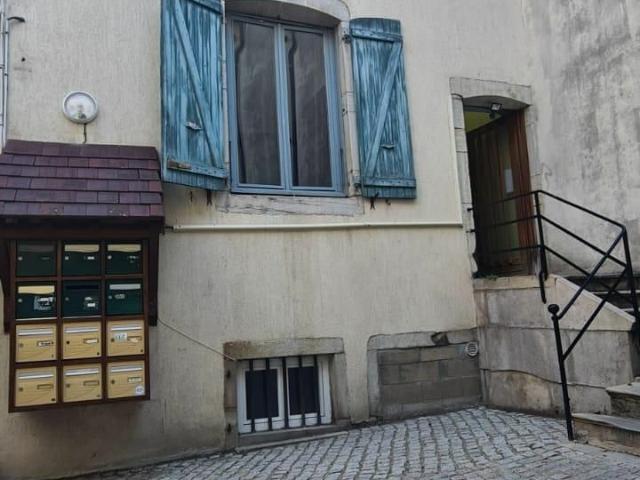 Studio 27 m²