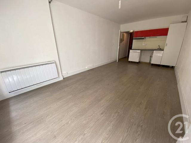 Studio 27 m²