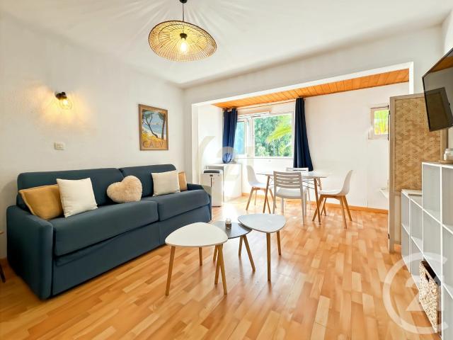 Studio 27 m²