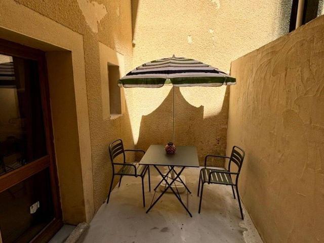 Studio 27 m² Centre ville avec terrasse