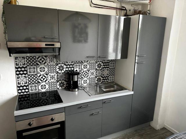 Studio 27m2 meublé et refait à neuf St Jean du Var Toulon