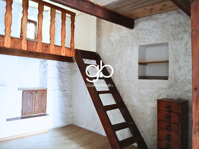 STUDIO 28,40M2 À GANGES INVESTISSEMENT LOCATIF PROJET RENOVATION