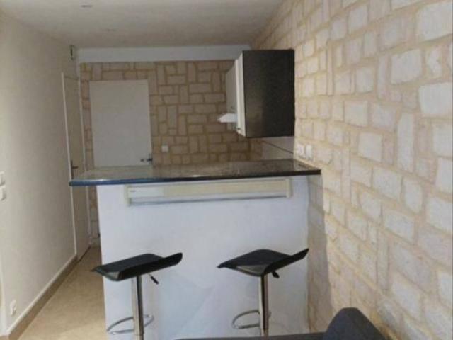 Studio / 28m² / Etampes RER C