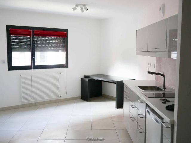 Studio 29.40 m² Av Charles de Gaulle 69160 Tassin