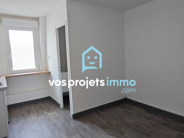 Studio 2ème étage proche gare