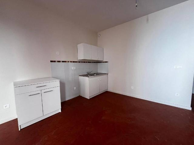 Studio 2ème étage RIEZ