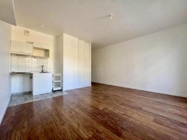 Studio 30 m²