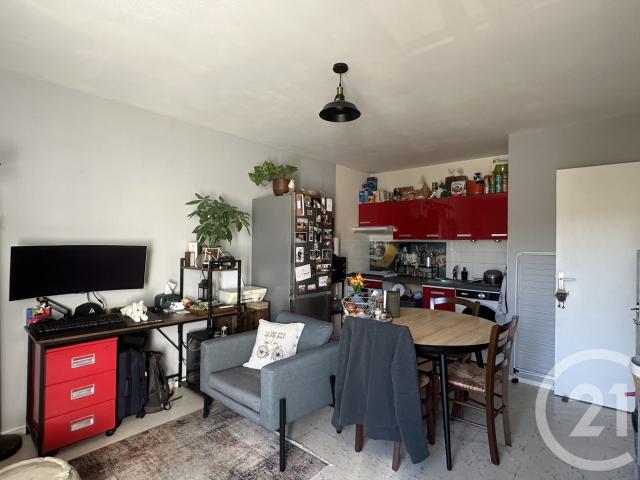 Studio 30 m²