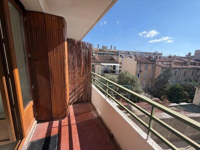 Studio 30 m²