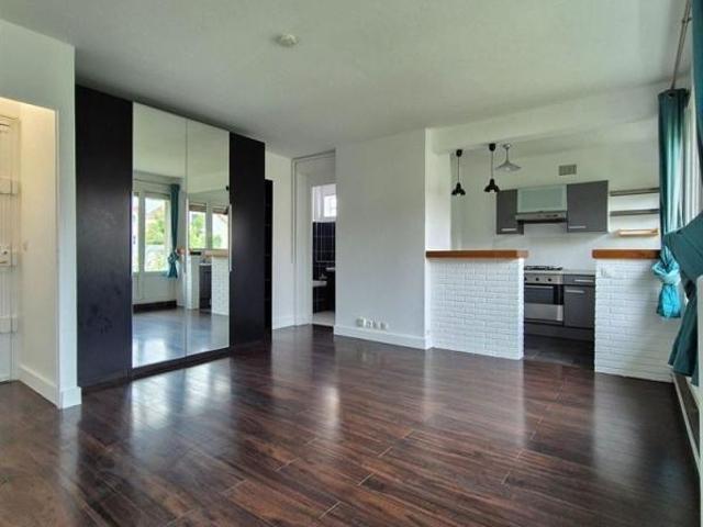 Studio 30 m²