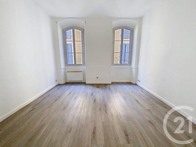 Studio 30 m²