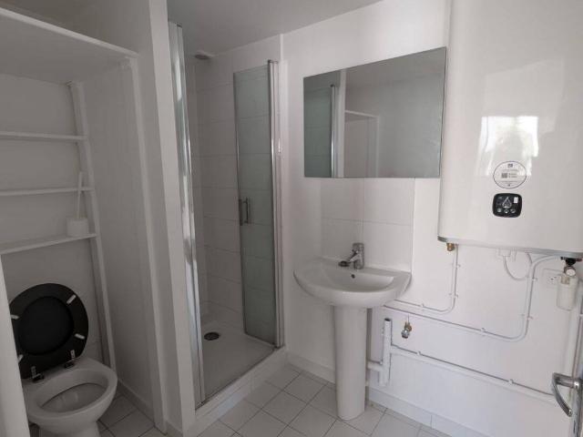 Studio 30 m² avec grand jardin privatif de 40 m² et parking – Houilles 12 mn gare