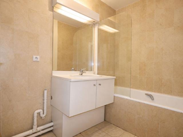 STUDIO 31 m2 – BALCON – CAVE –