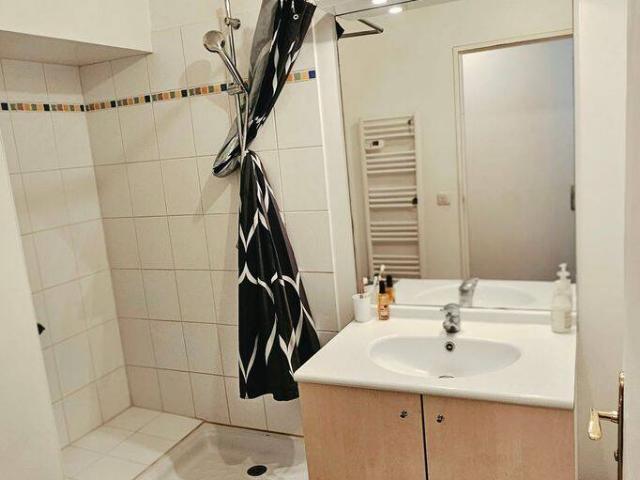 STUDIO 32 m² AVEC BALCON + PARKING – CHÂTENAY MALABRY – FACE AU TRAM disponible octobre 2026