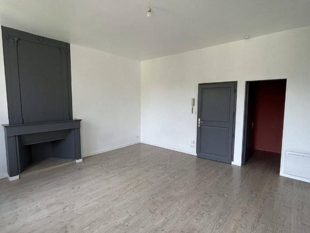 STUDIO 33m2 SAINT SAVINIEN 17350