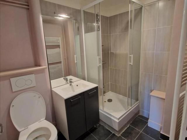 STUDIO 33m² RIOM centre vue dégagée